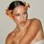 ARIA VEGA (@ariavegamusic)