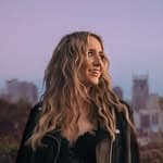 Kaylee Bell (@kayleebellmusic)