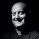 Padre Guilherme (@padre.guilherme)