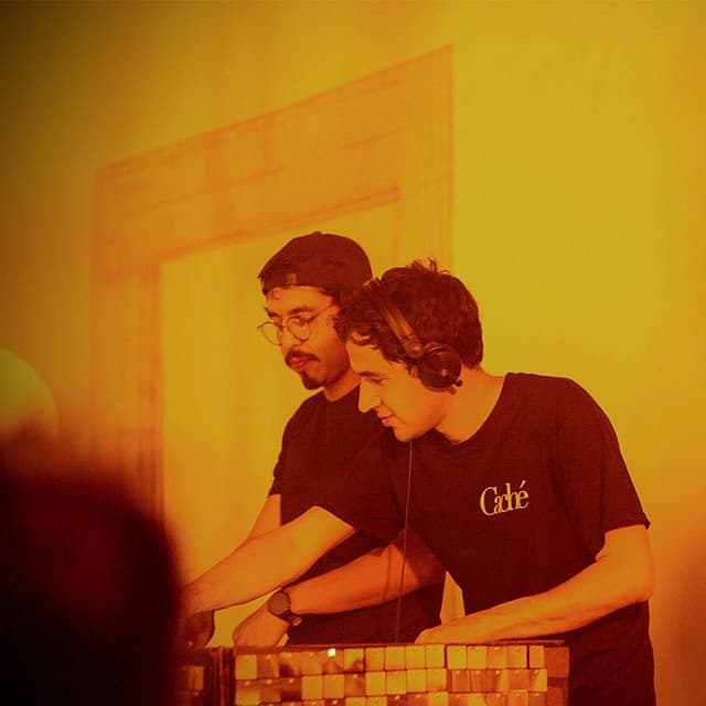 Alex & Calderón