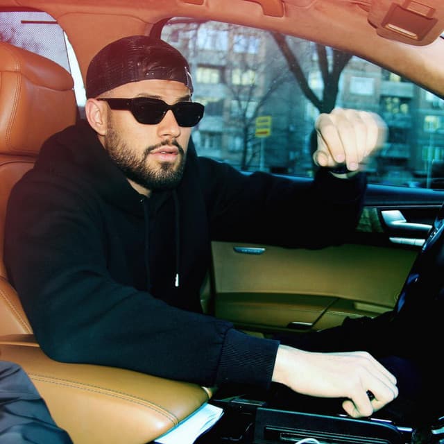 Alex Robov