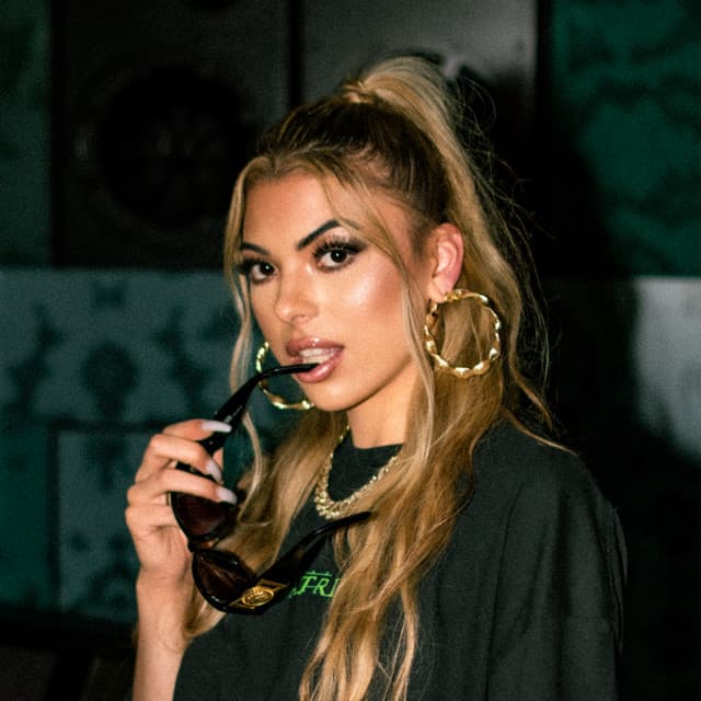 Alina Pozi