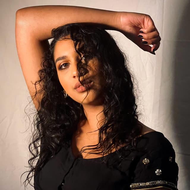Amber Roshni