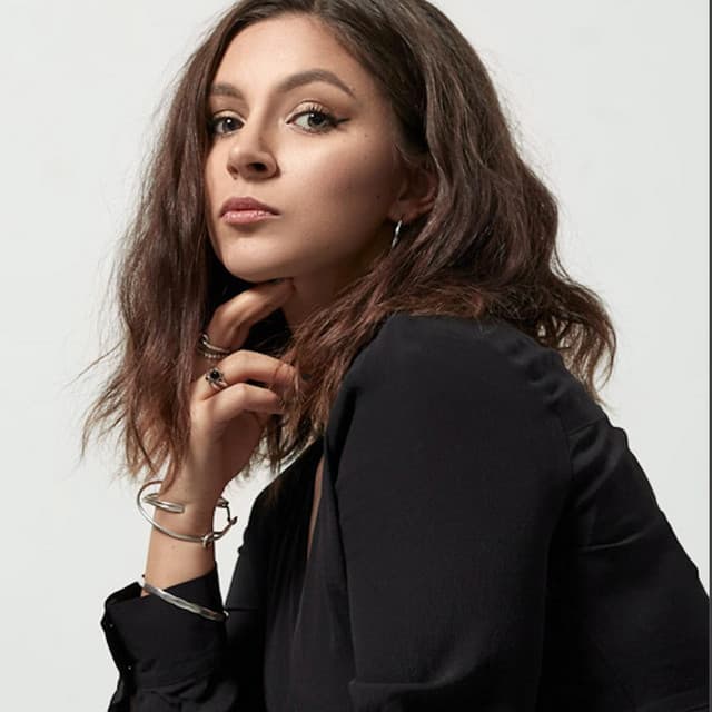 Amy J Pryce