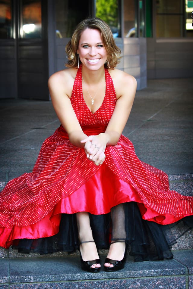 Amy Janelle