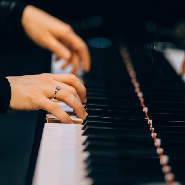 Andrea Leiva Classical Hits