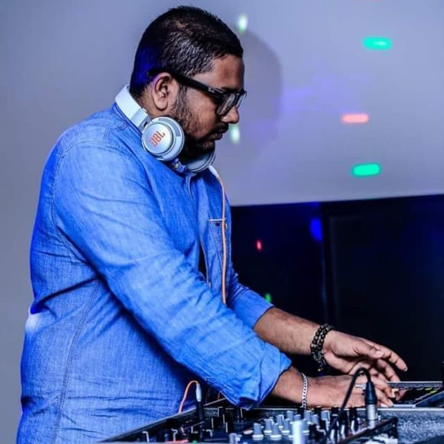 DJ Izzy