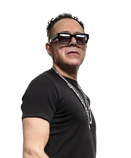 Joe T Vannelli