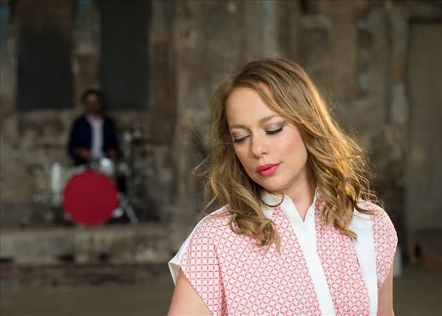 Kathrin deBoer
