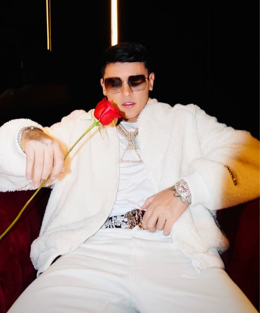 KEVIN ROLDAN