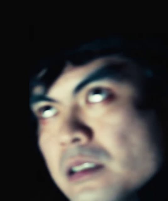 L V J