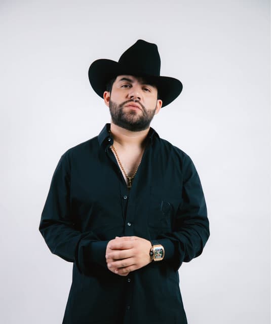 Luis R Conriquez