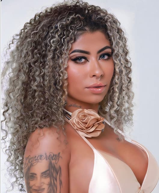 MC Bruna Alves