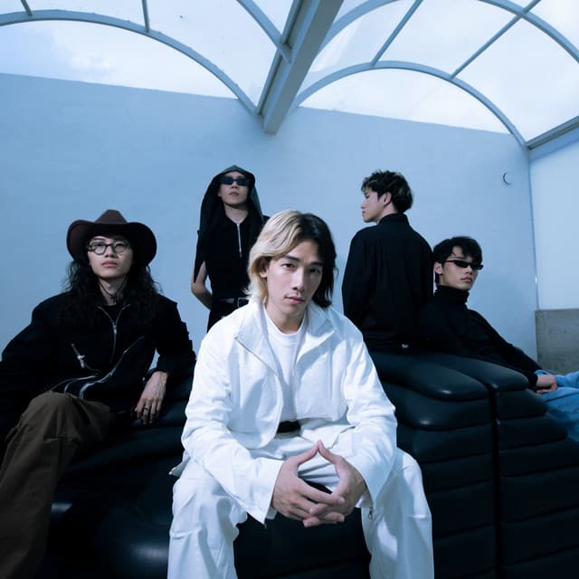 悶餅MOONBAND