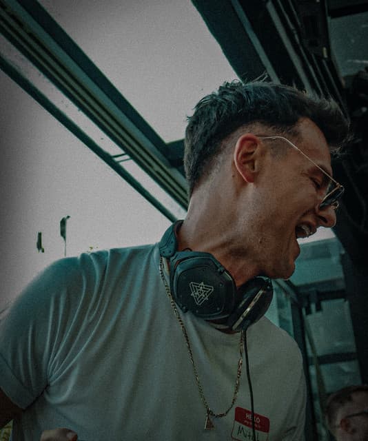 Mitch Flores