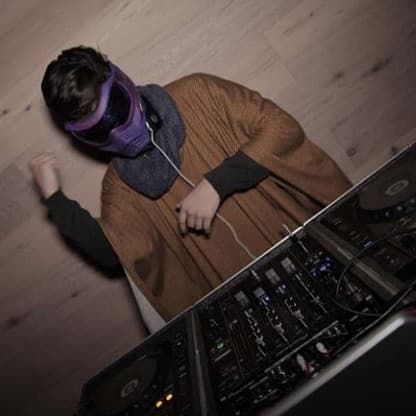 MOOMBAHTONY