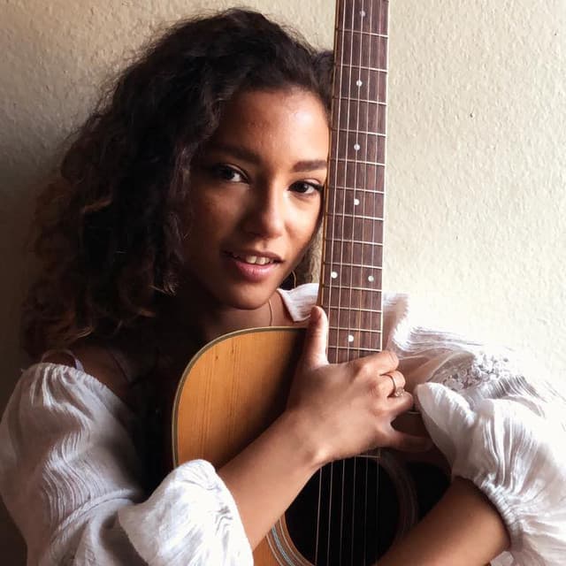 Naya