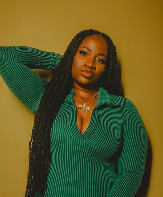 Nia Asiel
