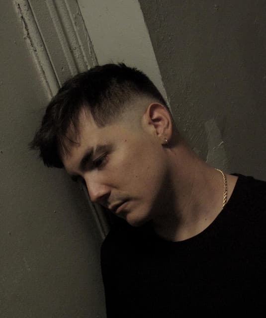 Nick León
