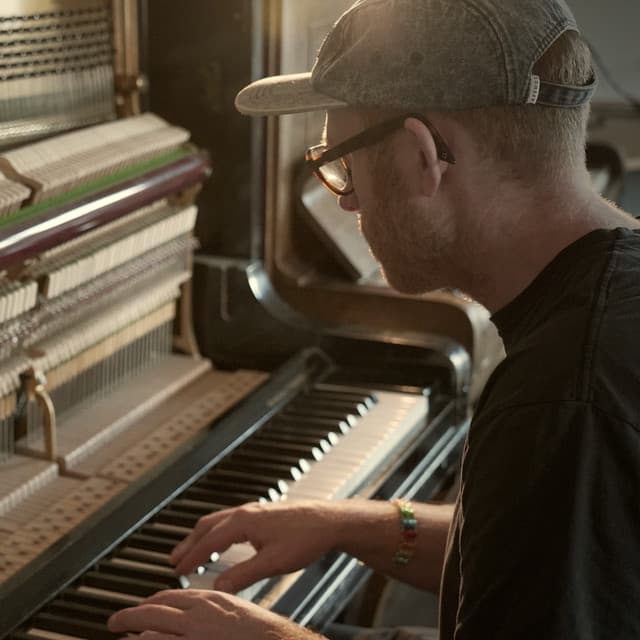 Nils Holst