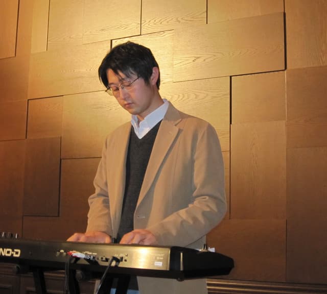 Nobuya Kobori