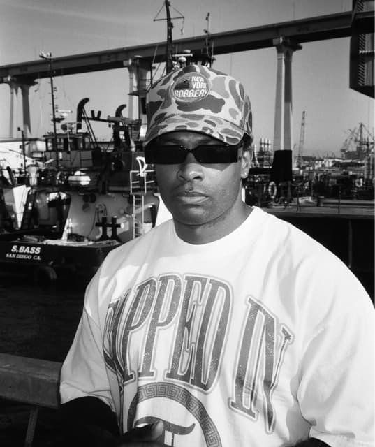 Nvy Jonez Lkr
