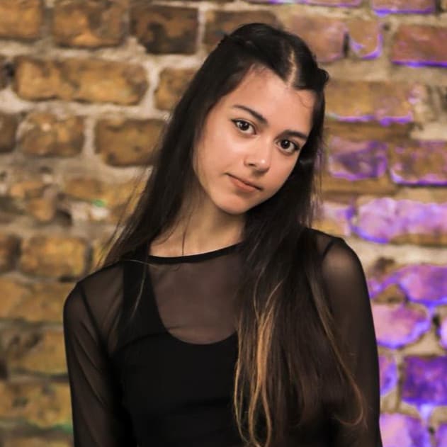 Pamela leal