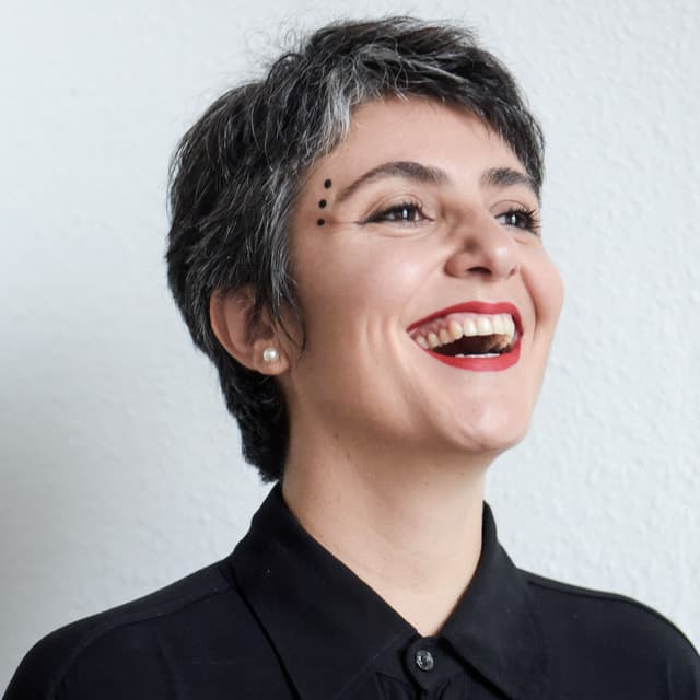 Paula Mirhan