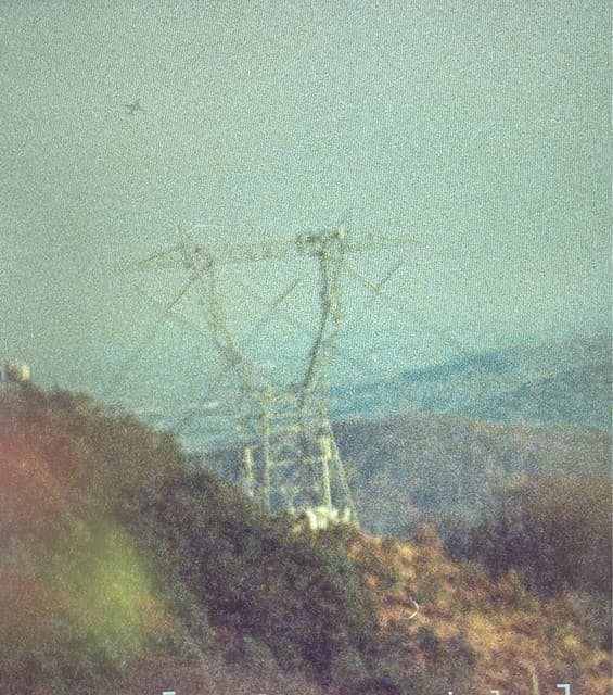 powerline traps airplane