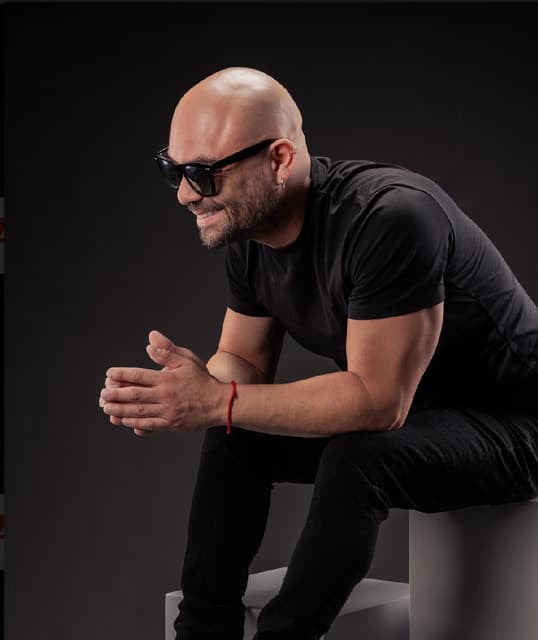 Ricky Martinez