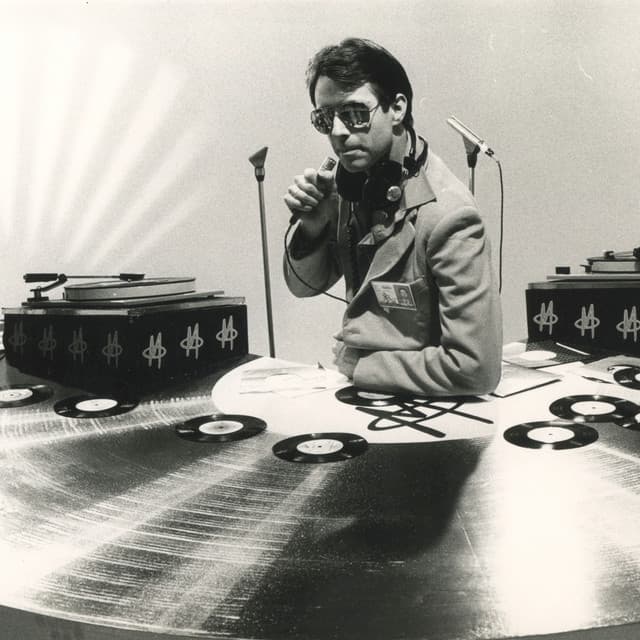Robin Scott