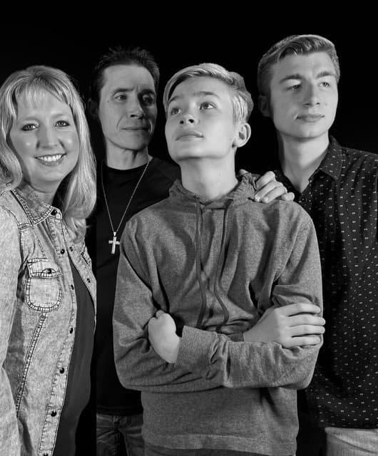 Rocky Thomas & The Rapid Fire