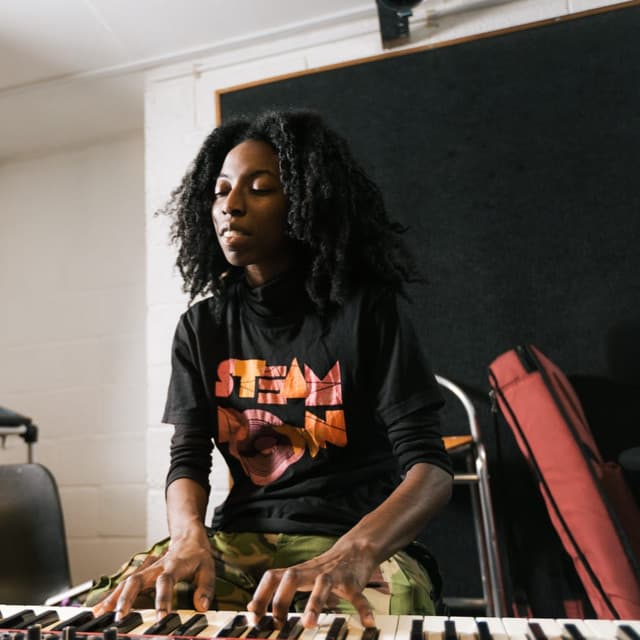 Roella Oloro