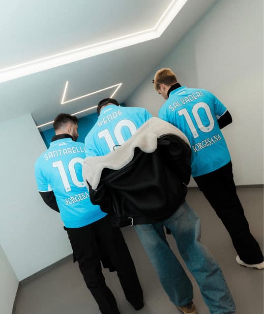 ROOM9