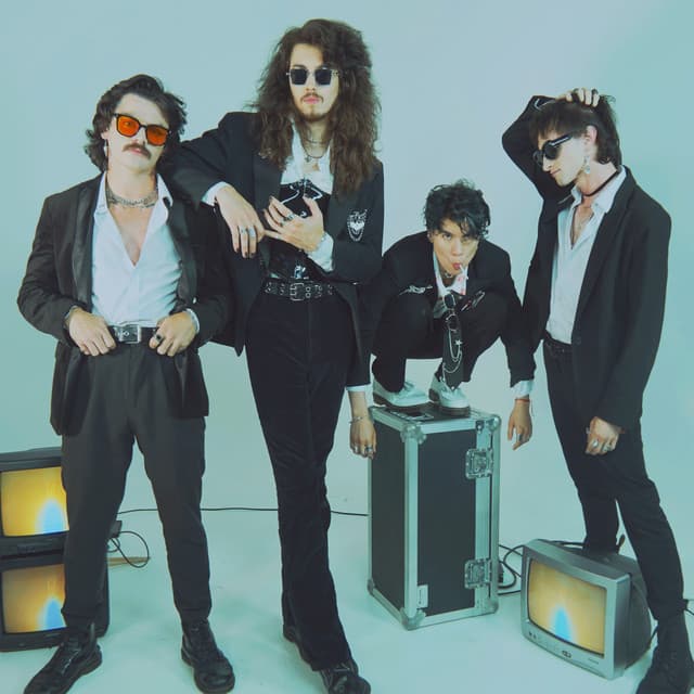 Roxx Revolt & the Velvets