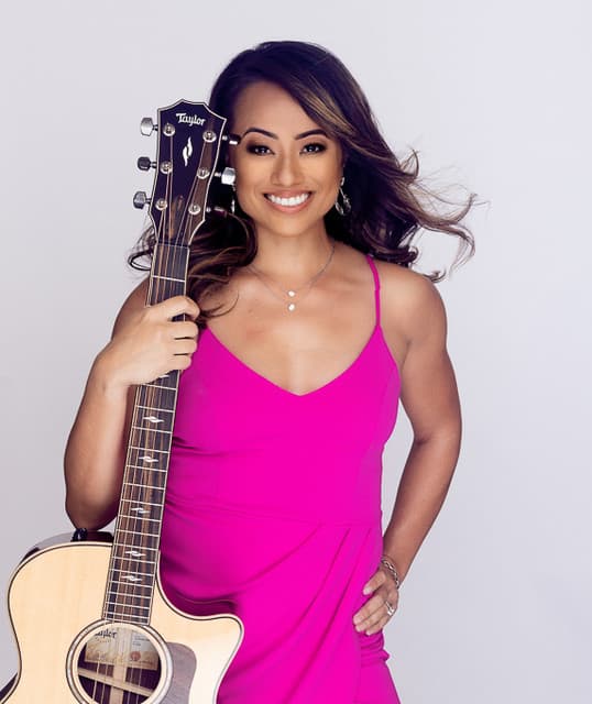 Shar Carillo