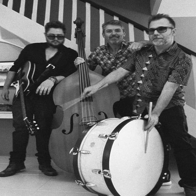 SIDETRIO