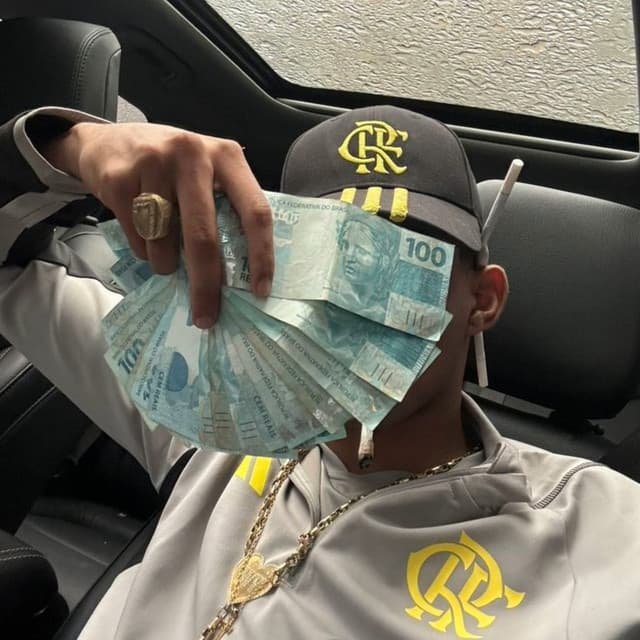 TÁ RAUL EM BIGODE