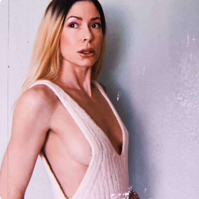 Taylr Renee
