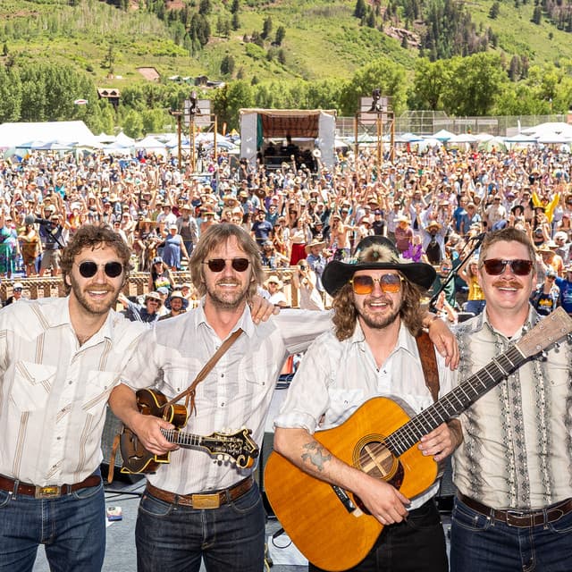 The Fretliners