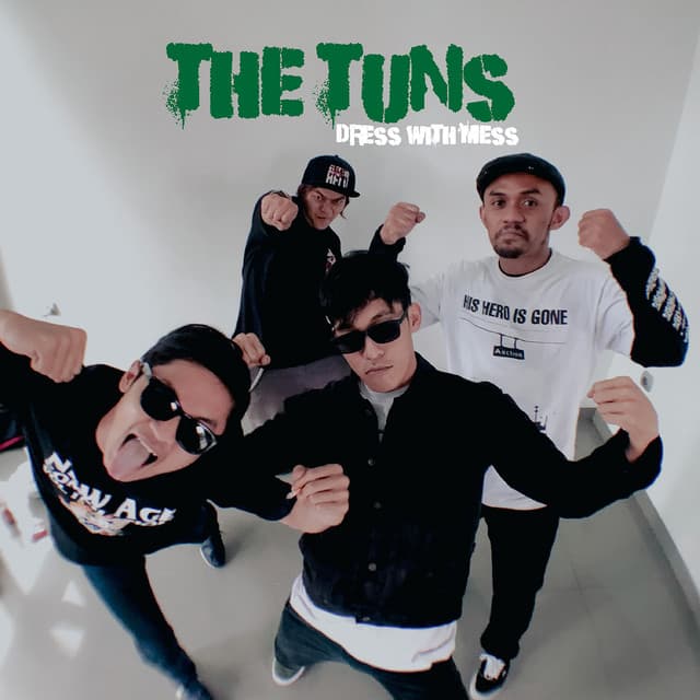 THE TUNS