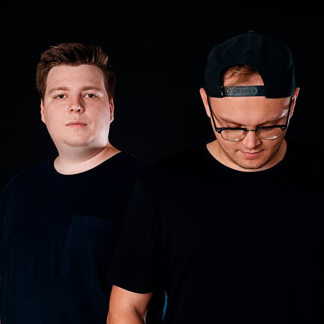 Tom & Dexx