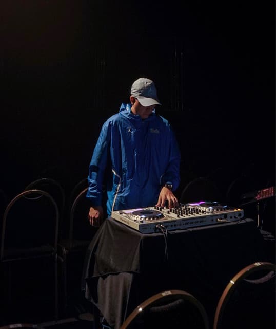 Tomy DJ