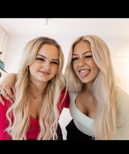 Två Blondinas