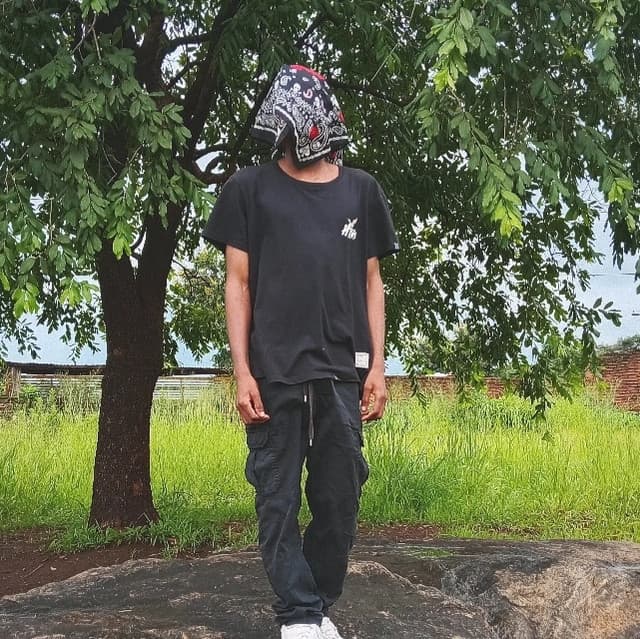 Tyller tee