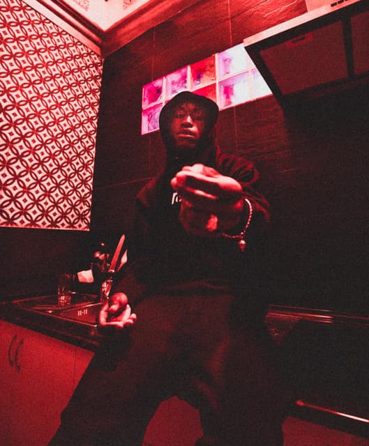 Vlone975