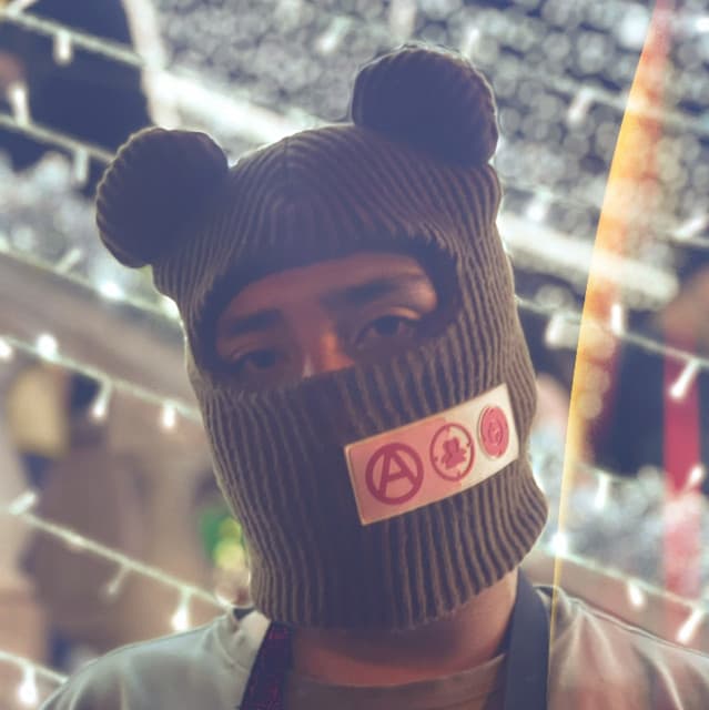 Xhinos