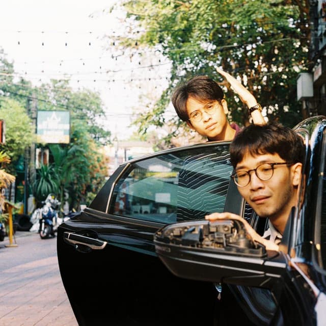 Yells