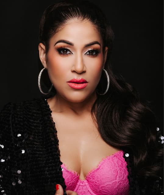 Zayra Pola